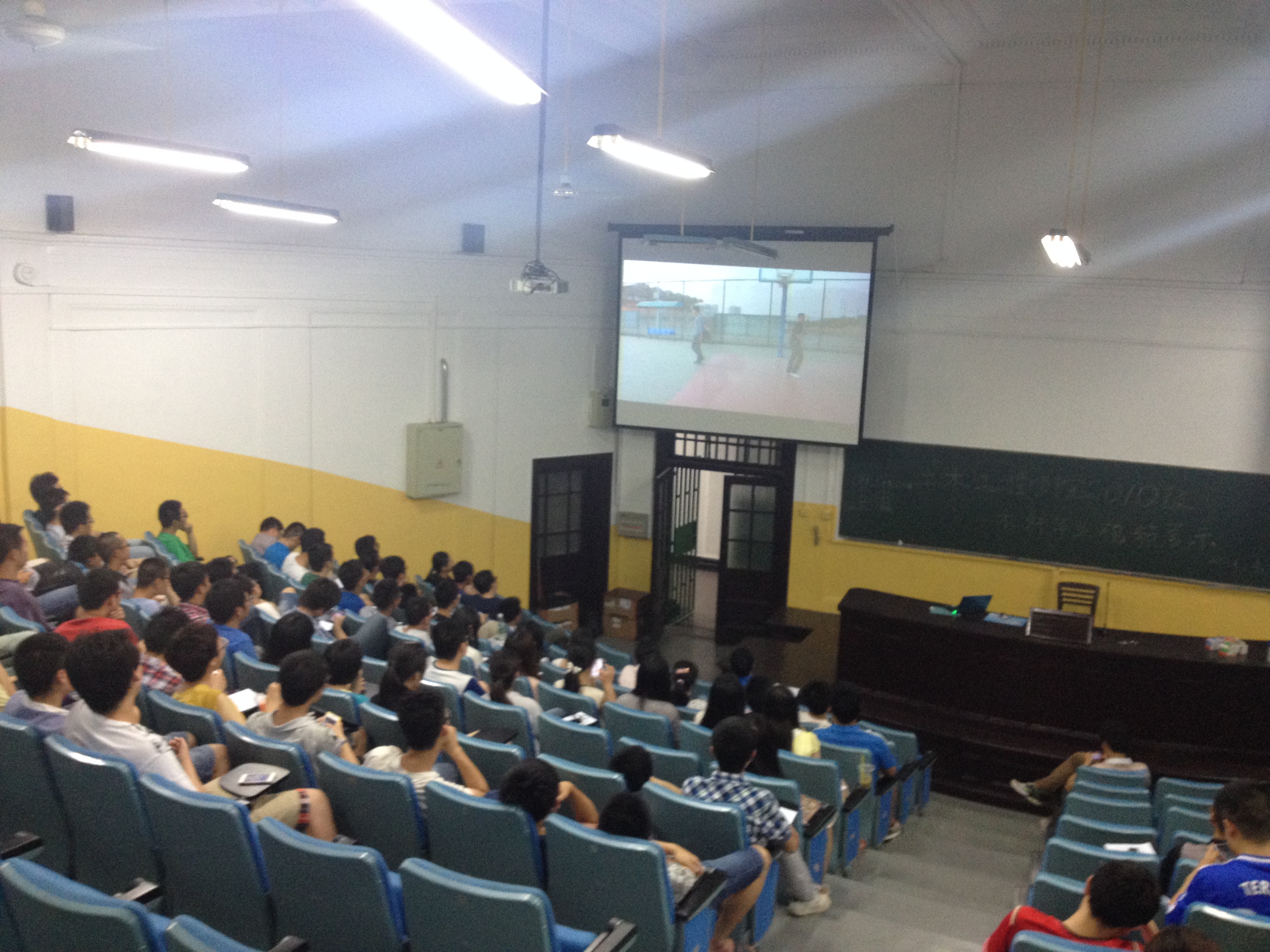 2014届本科毕业生视频展示会